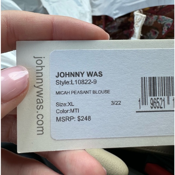 Johnny Was NWT Micah Peasant Blouse in multi neutral floral! - Picture 5 of 5